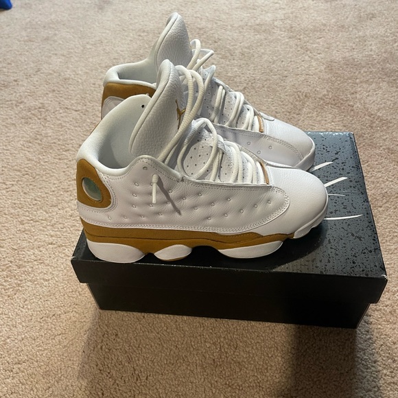 Air Jordan 13 Retro - Picture 3 of 3